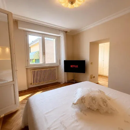Villa Luxury With Sauna, Ceiling Fresco, Jacuzzi And Elevator *